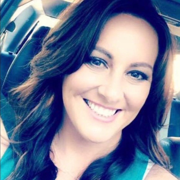 Meet your Posher, Alison - Picture 2 of 15